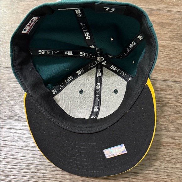Oakland A’s Fitted Cap size 7 3/4 - Picture 2 of 4